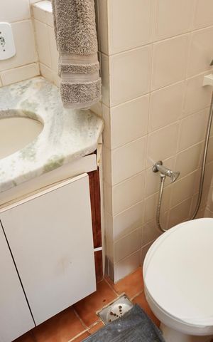 Apartamento à venda com 79m², 2 quartos e 1 vaga Apartamento à venda com 79m², 2 quartos e 1 vagaBanheiro Social