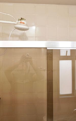 Apartamento à venda com 79m², 2 quartos e 1 vaga Apartamento à venda com 79m², 2 quartos e 1 vagaBanheiro Social