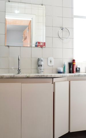 Apartamento à venda com 79m², 2 quartos e 1 vaga Apartamento à venda com 79m², 2 quartos e 1 vagaSuíte - Banheiro