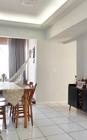Apartamento à venda com 79m², 2 quartos e 1 vaga Apartamento à venda com 79m², 2 quartos e 1 vagaSala