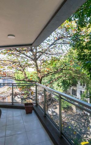 Apartamento à venda com 112m², 3 quartos e 2 vagasVaranda 