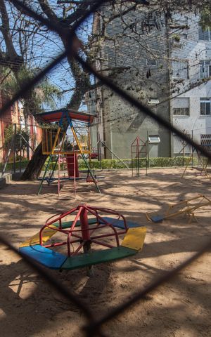 Apartamento à venda com 52m², 2 quartos e 1 vaga Apartamento à venda com 52m², 2 quartos e 1 vagaÁrea comum - Playground