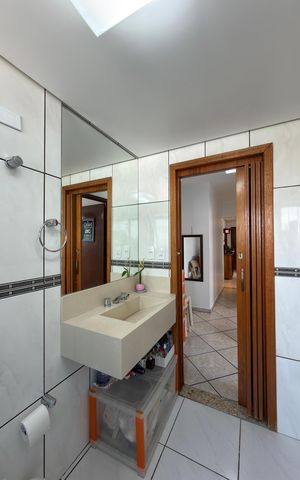 Apartamento à venda com 62m², 2 quartos e 1 vaga Apartamento à venda com 62m², 2 quartos e 1 vagaBanheiro Social