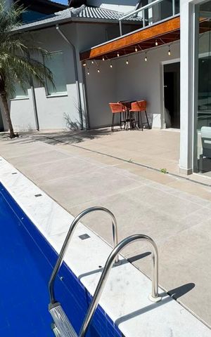 Casa para alugar com 420m², 5 quartos e 4 vagas Casa para alugar com 420m², 5 quartos e 4 vagasPiscina