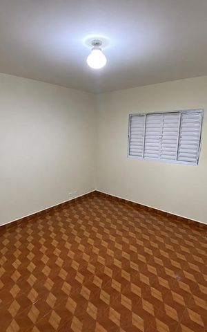 Casa à venda com 200m², 2 quartos e 2 vagas Casa à venda com 200m², 2 quartos e 2 vagasQuarto