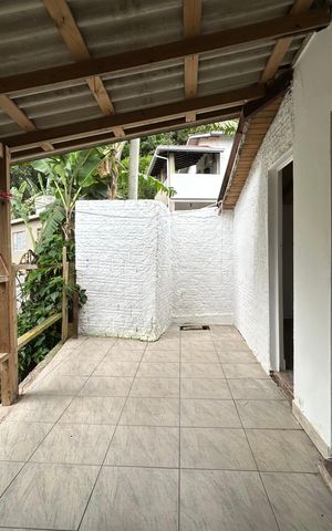 Casa para alugar com 70m², 3 quartos e 1 vaga Casa para alugar com 70m², 3 quartos e 1 vagaÁrea de Serviço