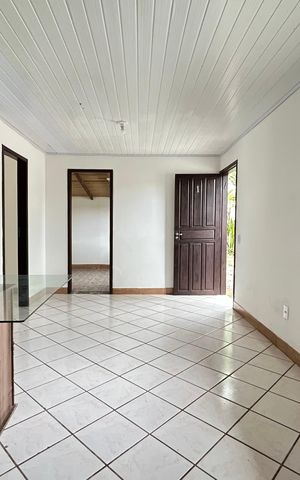 Casa para alugar com 70m², 3 quartos e 1 vaga Casa para alugar com 70m², 3 quartos e 1 vagaSala