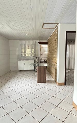 Casa para alugar com 70m², 3 quartos e 1 vaga Casa para alugar com 70m², 3 quartos e 1 vagaSala