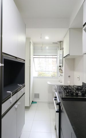 Apartamento para alugar com 69m², 2 quartos e 2 vagasCozinha e Área de serviço 