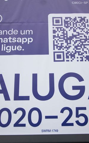 Apartamento para alugar com 34m², 2 quartos e sem vaga Apartamento para alugar com 34m², 2 quartos e sem vagaFachada - Placa grande instalada em 21/08/26 cód SWRM-1749