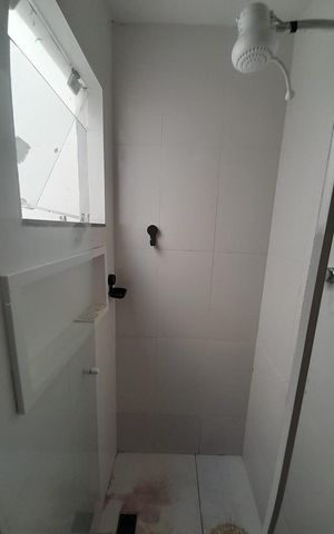 Casa de condomínio à venda com 70m², 2 quartos e 1 vaga Casa de condomínio à venda com 70m², 2 quartos e 1 vagaBanheiro