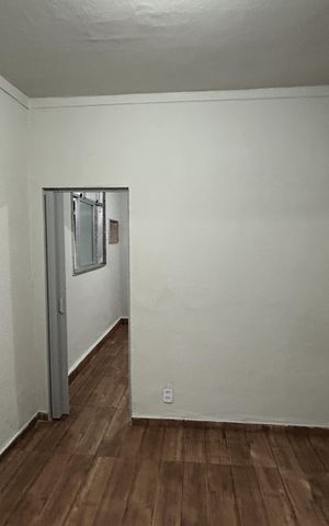 Casa para alugar com 68m², 1 quarto e sem vagaSala