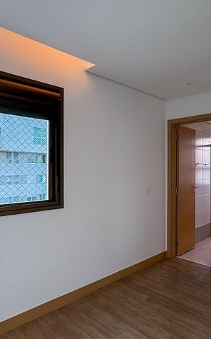 Apartamento à venda com 173m², 4 quartos e 4 vagas Apartamento à venda com 173m², 4 quartos e 4 vagasQuarto