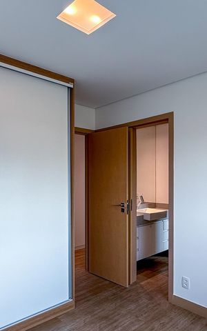 Apartamento à venda com 173m², 4 quartos e 4 vagas Apartamento à venda com 173m², 4 quartos e 4 vagasQuarto