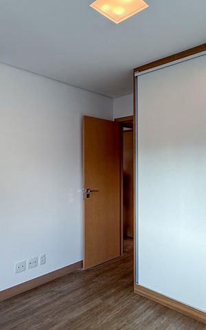 Apartamento à venda com 173m², 4 quartos e 4 vagas Apartamento à venda com 173m², 4 quartos e 4 vagasQuarto