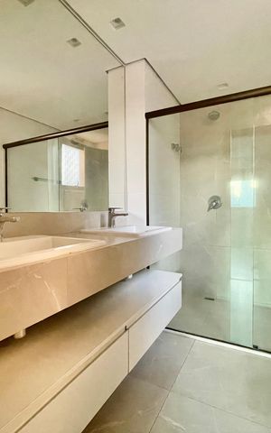 Apartamento à venda com 173m², 4 quartos e 4 vagas Apartamento à venda com 173m², 4 quartos e 4 vagasBanheiro
