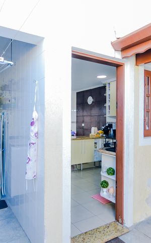 Casa à venda com 192m², 3 quartos e 2 vagasÁrea de Serviço