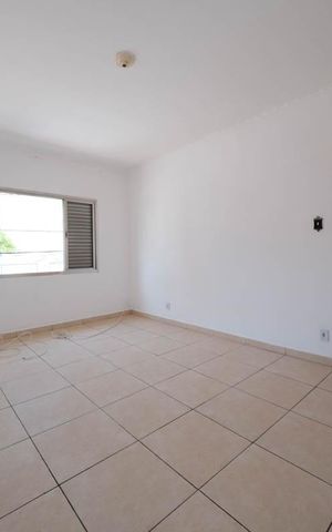 Casa para alugar com 172m², 3 quartos e 2 vagasQuarto 1