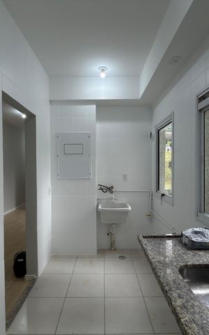 Apartamento para alugar com 56m², 2 quartos e 1 vaga Apartamento para alugar com 56m², 2 quartos e 1 vagaCozinha e Área de Serviço