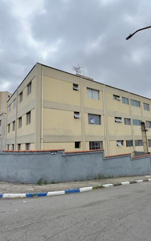 Apartamento à venda com 102m², 2 quartos e 1 vagaFachada