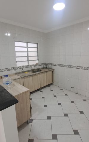 Casa à venda com 160m², 3 quartos e 2 vagas Casa à venda com 160m², 3 quartos e 2 vagasCozinha