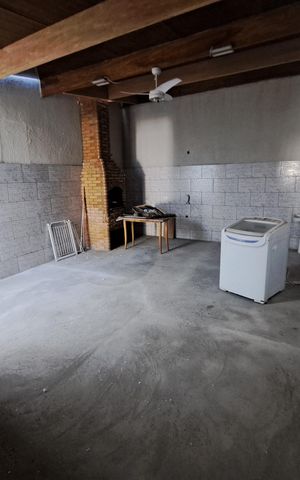 Casa à venda com 160m², 3 quartos e 2 vagas Casa à venda com 160m², 3 quartos e 2 vagasÁrea externa