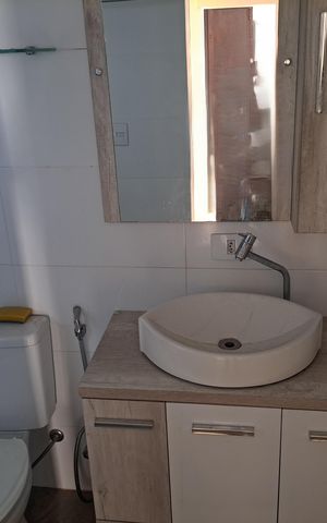 Casa à venda com 160m², 3 quartos e 2 vagas Casa à venda com 160m², 3 quartos e 2 vagasBanheiro