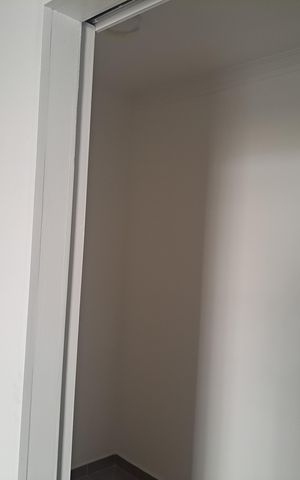 Casa à venda com 160m², 3 quartos e 2 vagas Casa à venda com 160m², 3 quartos e 2 vagasQuarto