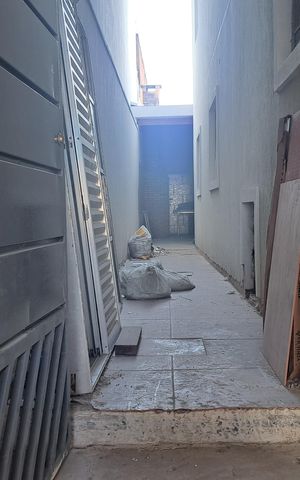 Casa à venda com 160m², 3 quartos e 2 vagas Casa à venda com 160m², 3 quartos e 2 vagasÁrea externa