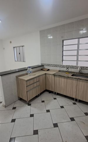 Casa à venda com 160m², 3 quartos e 2 vagas Casa à venda com 160m², 3 quartos e 2 vagasCozinha