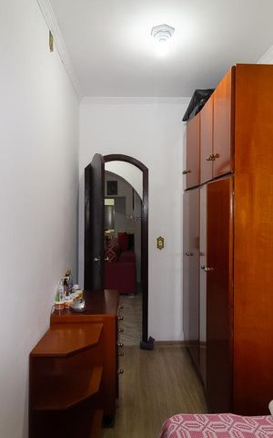 Casa à venda com 141m², 4 quartos e 4 vagas Casa à venda com 141m², 4 quartos e 4 vagasQuarto 1