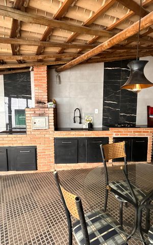 Casa à venda com 85m², 3 quartos e 2 vagas