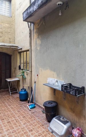 Casa à venda com 240m², 5 quartos e sem vaga Casa à venda com 240m², 5 quartos e sem vagaQuintal