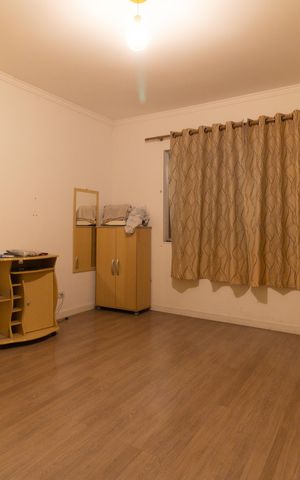 Casa à venda com 173m², 3 quartos e 3 vagas Casa à venda com 173m², 3 quartos e 3 vagasQuarto da Casa 1