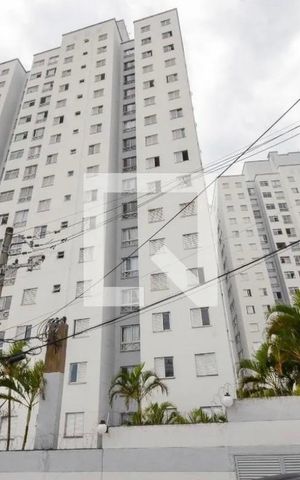 Apartamento para alugar com 50m², 2 quartos e 1 vaga Apartamento para alugar com 50m², 2 quartos e 1 vagaFachada
