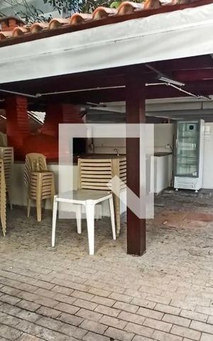 Apartamento para alugar com 50m², 2 quartos e 1 vaga Apartamento para alugar com 50m², 2 quartos e 1 vagaÁrea comum - Churrasqueira