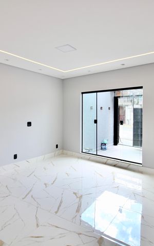 Casa à venda com 120m², 3 quartos e 2 vagas Casa à venda com 120m², 3 quartos e 2 vagasSala