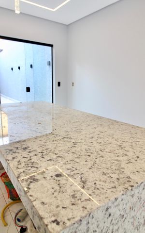 Casa à venda com 120m², 3 quartos e 2 vagas Casa à venda com 120m², 3 quartos e 2 vagasCozinha