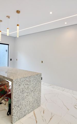 Casa à venda com 120m², 3 quartos e 2 vagas Casa à venda com 120m², 3 quartos e 2 vagasCozinha