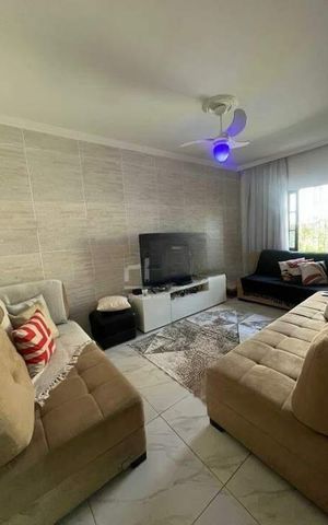 Casa à venda com 209m², 4 quartos e 3 vagas
