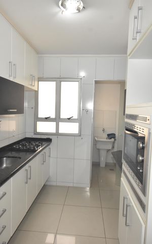 Apartamento à venda com 68m², 3 quartos e 2 vagasCozinha - Armários