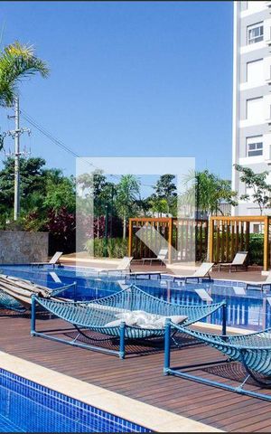 Apartamento para alugar com 130m², 3 quartos e 2 vagas Apartamento para alugar com 130m², 3 quartos e 2 vagasÁrea comum - Piscina
