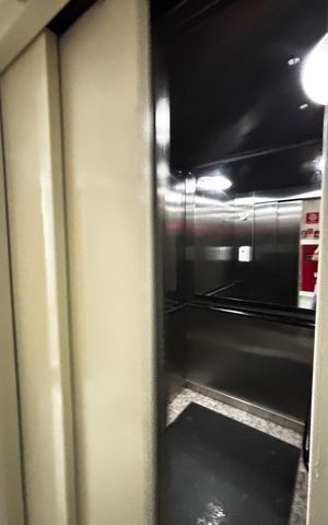 Apartamento para alugar com 120m², 2 quartos e 1 vaga Apartamento para alugar com 120m², 2 quartos e 1 vagaElevador