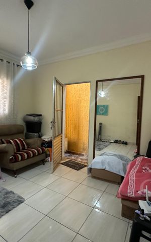 Casa à venda com 150m², 3 quartos e 3 vagas Casa à venda com 150m², 3 quartos e 3 vagasSala