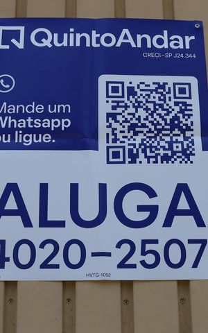 Casa à venda com 150m², 3 quartos e 3 vagas Casa à venda com 150m², 3 quartos e 3 vagasFachada