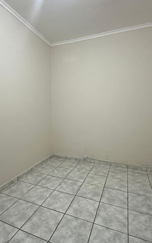 Casa à venda com 150m², 3 quartos e 3 vagas Casa à venda com 150m², 3 quartos e 3 vagasQuarto 1