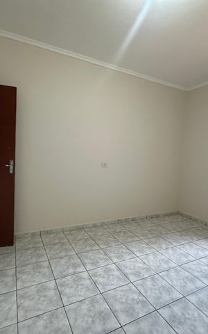 Casa à venda com 150m², 3 quartos e 3 vagas Casa à venda com 150m², 3 quartos e 3 vagasQuarto 2