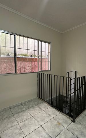 Casa à venda com 150m², 3 quartos e 3 vagas Casa à venda com 150m², 3 quartos e 3 vagasSala intima