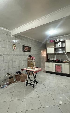 Casa à venda com 150m², 3 quartos e 3 vagas Casa à venda com 150m², 3 quartos e 3 vagasCozinha