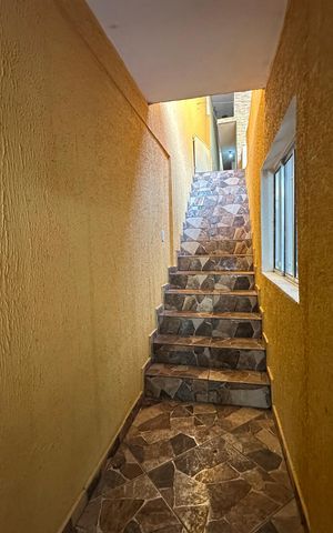 Casa à venda com 150m², 3 quartos e 3 vagas Casa à venda com 150m², 3 quartos e 3 vagasCorredor